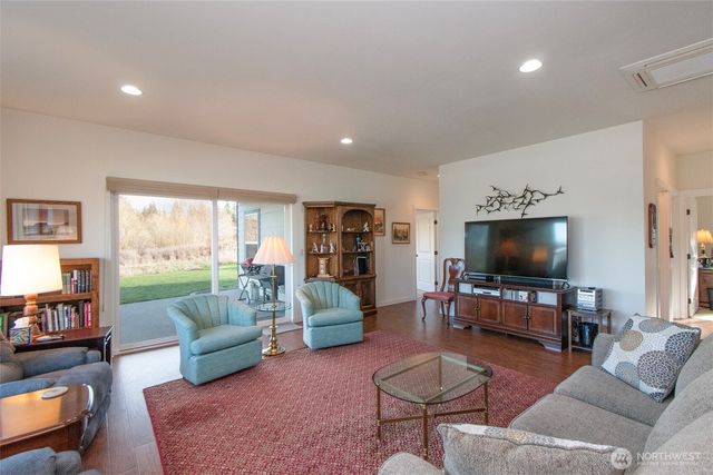 1328 Morning Court, Port Angeles, WA 98362