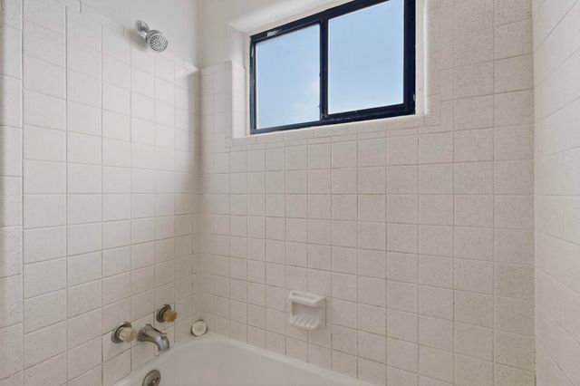 233 Solano Drive NE, Albuquerque, NM 87108