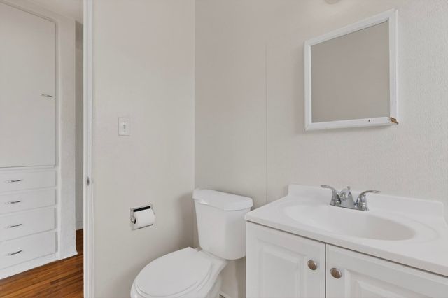 233 Solano Drive NE, Albuquerque, NM 87108