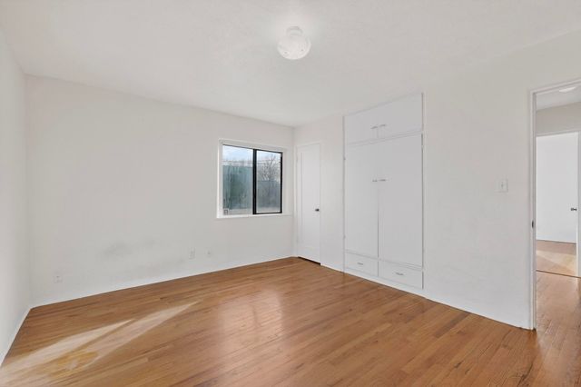 233 Solano Drive NE, Albuquerque, NM 87108