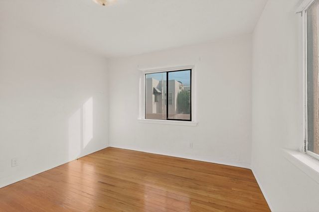 233 Solano Drive NE, Albuquerque, NM 87108