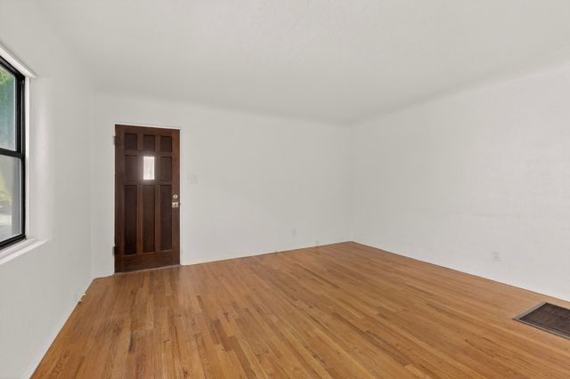 233 Solano Drive NE, Albuquerque, NM 87108