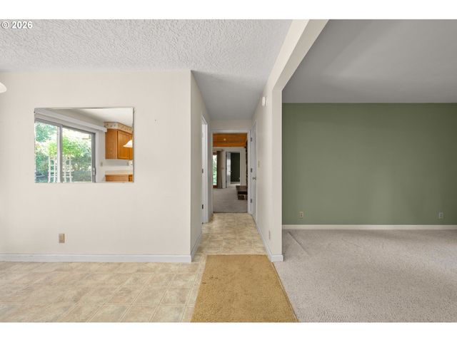 41886 DEERHORN Rd, Springfield, OR 97478