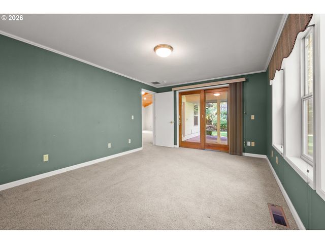 41886 DEERHORN Rd, Springfield, OR 97478