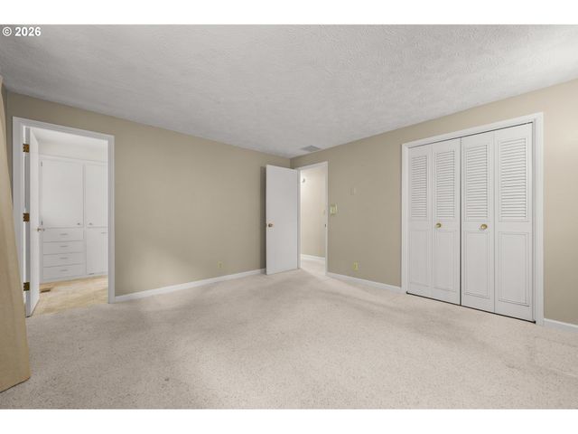 41886 DEERHORN Rd, Springfield, OR 97478