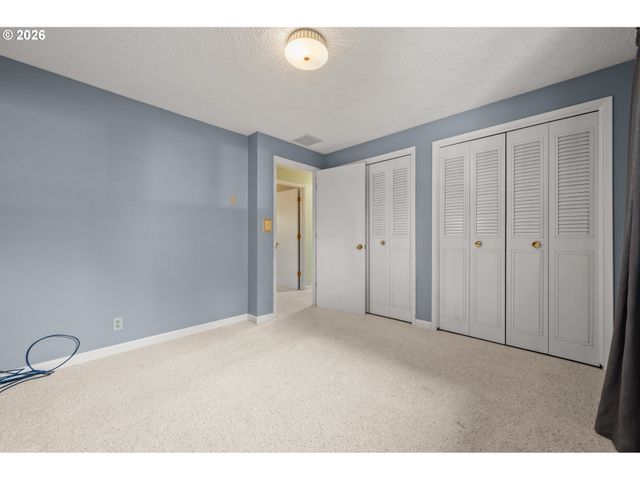 41886 DEERHORN Rd, Springfield, OR 97478