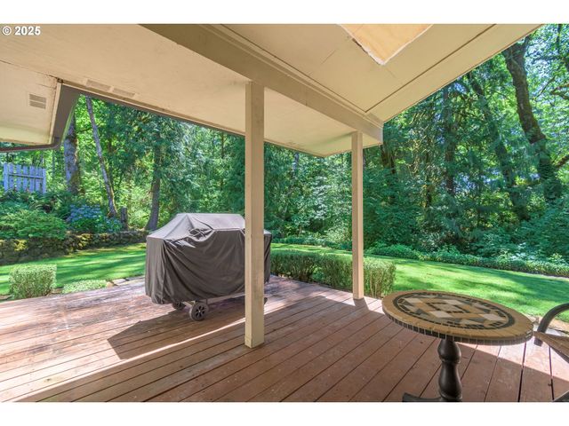 41886 DEERHORN Rd, Springfield, OR 97478