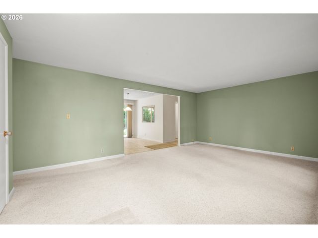 41886 DEERHORN Rd, Springfield, OR 97478