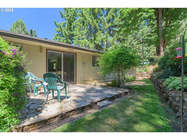 41886 DEERHORN Rd, Springfield, OR 97478