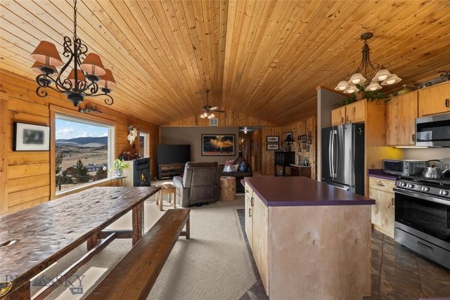 101 Deerfoot Trail, Ennis, MT 59729