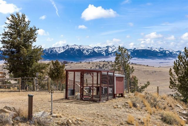 101 Deerfoot Trail, Ennis, MT 59729