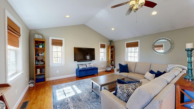 205 Golden Hill Avenue, Haverhill, MA 01830