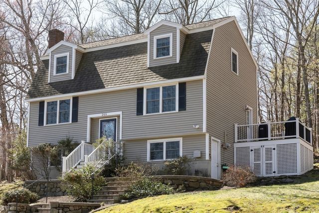 205 Golden Hill Avenue, Haverhill, MA 01830