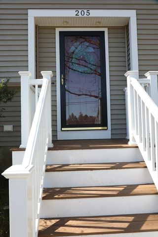 205 Golden Hill Avenue, Haverhill, MA 01830