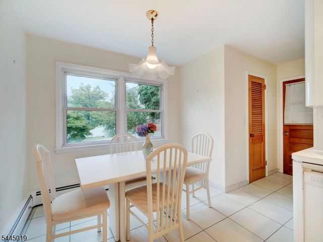 441 N 15Th St, Kenilworth Boro, NJ 07033