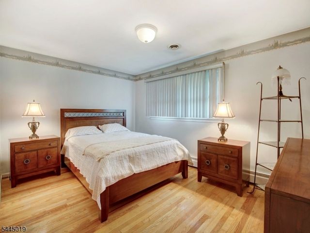 441 N 15Th St, Kenilworth Boro, NJ 07033