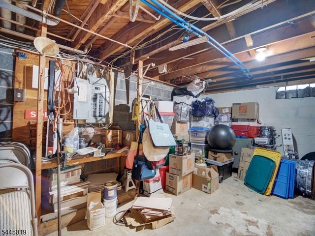 441 N 15Th St, Kenilworth Boro, NJ 07033
