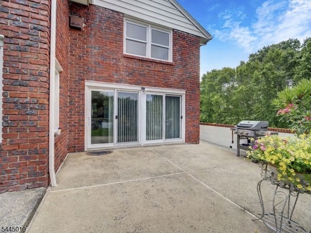 441 N 15Th St, Kenilworth Boro, NJ 07033