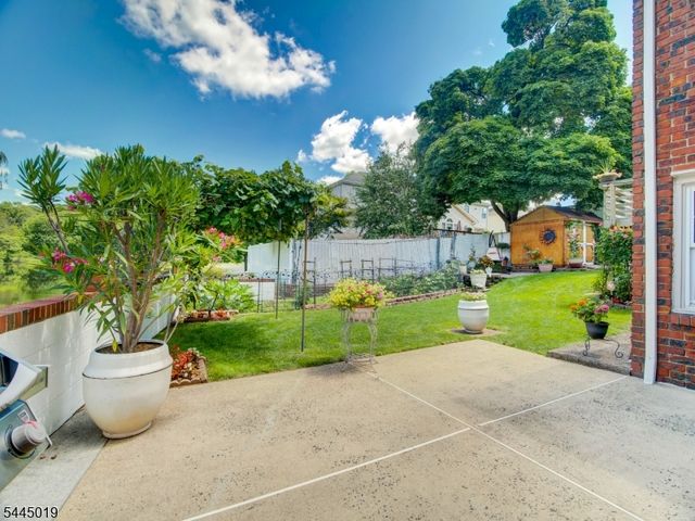 441 N 15Th St, Kenilworth Boro, NJ 07033