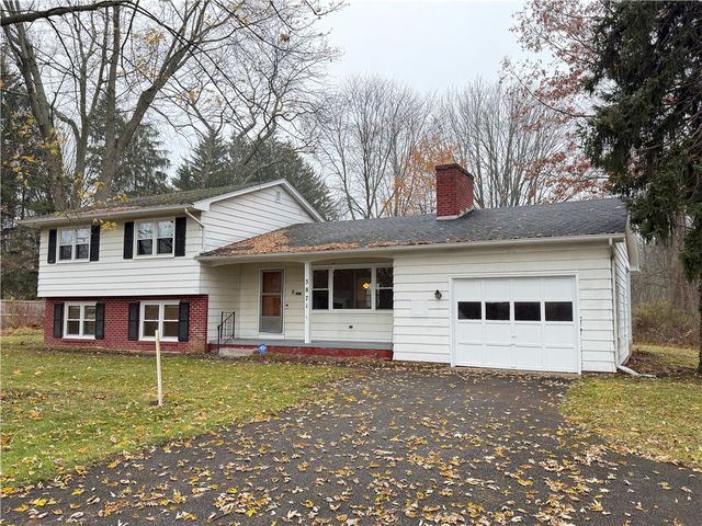 3871 Lake Road North, Clarkson, NY 14420