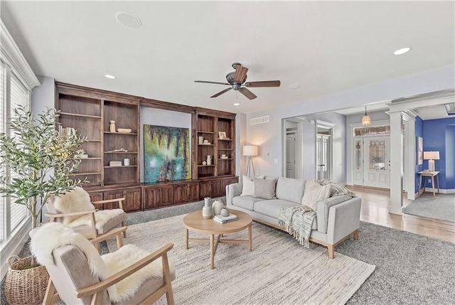 22414 W 58th Street, Shawnee, KS 66226