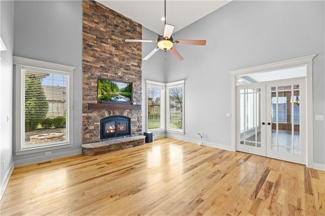 22414 W 58th Street, Shawnee, KS 66226