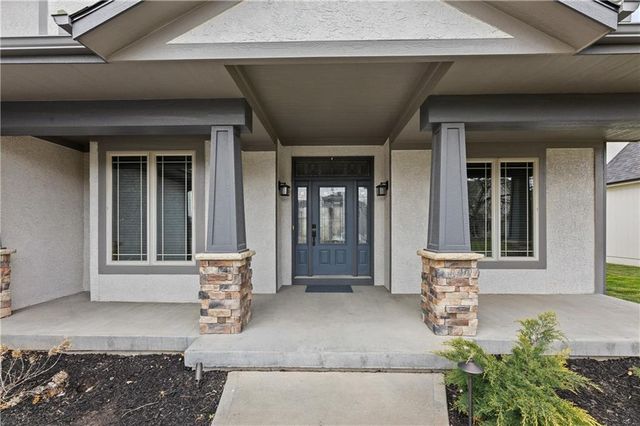 22414 W 58th Street, Shawnee, KS 66226