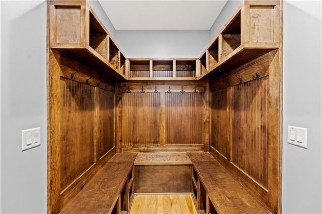 22414 W 58th Street, Shawnee, KS 66226
