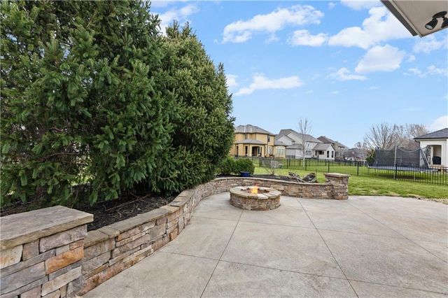 22414 W 58th Street, Shawnee, KS 66226