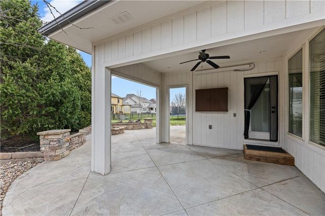 22414 W 58th Street, Shawnee, KS 66226