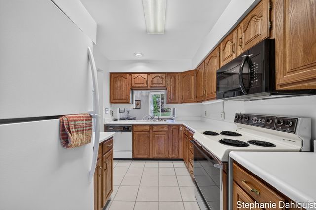 3710 Mona Kai Boulevard 14, Norton Shores City, MI 49444