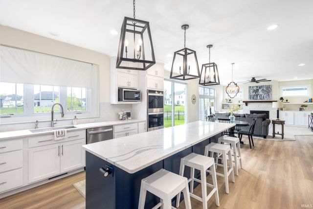 11270 Albany Ridge Drive, Osceola, IN 46561