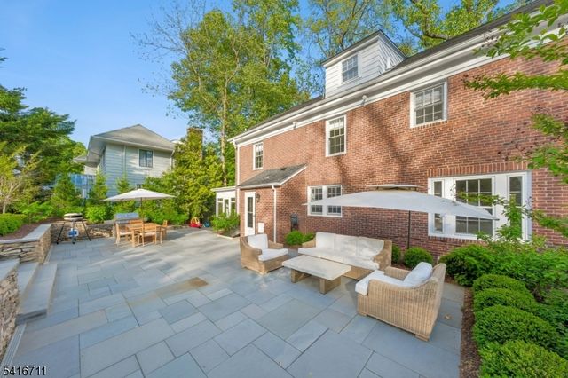 283 Wyoming Ave, Maplewood Twp., NJ 07040