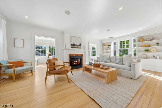 283 Wyoming Ave, Maplewood Twp., NJ 07040
