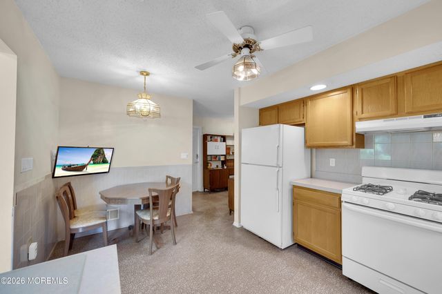 29 Woodchuck Lane, Brick, NJ 08724