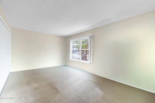 29 Woodchuck Lane, Brick, NJ 08724