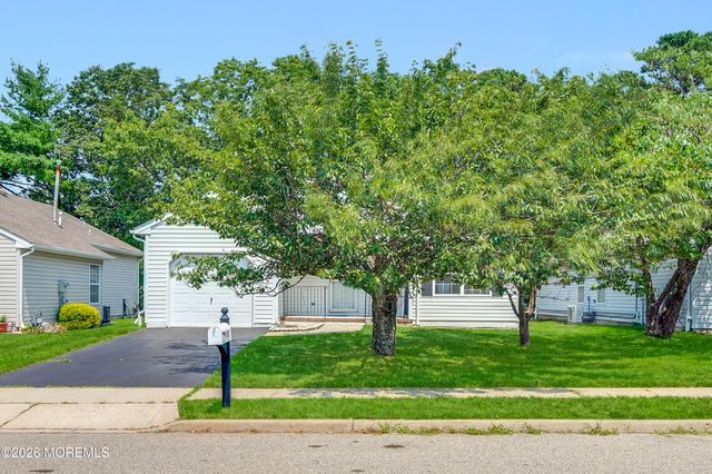 29 Woodchuck Lane, Brick, NJ 08724