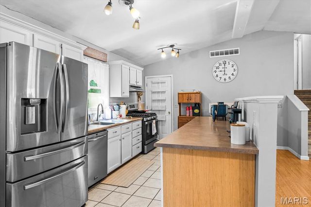 700 Andra Drive, Maryville, IL 62062