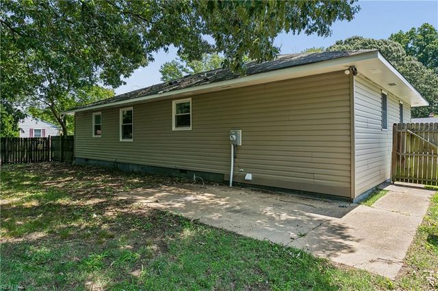 263 Exeter RD, Newport News, VA 23602
