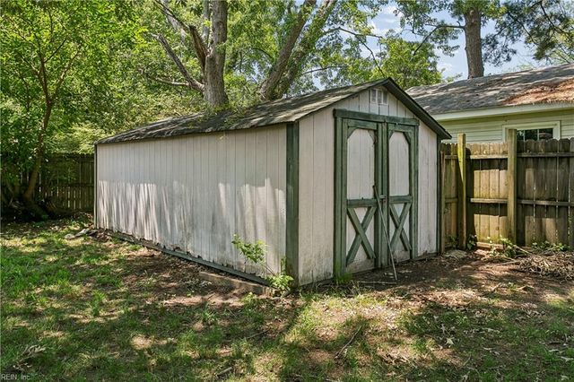 263 Exeter RD, Newport News, VA 23602