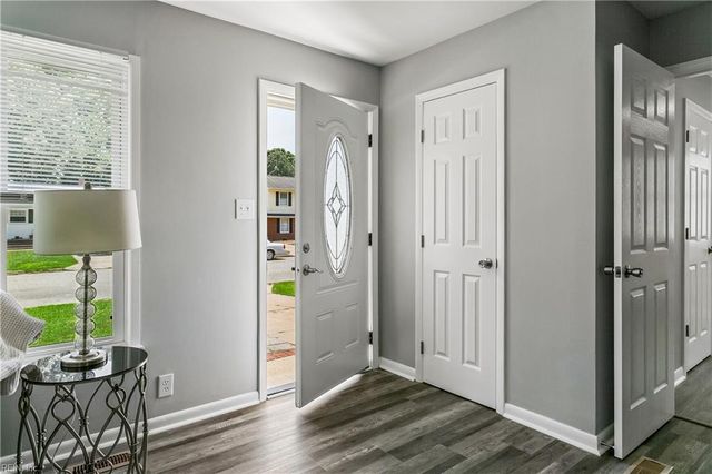 263 Exeter RD, Newport News, VA 23602