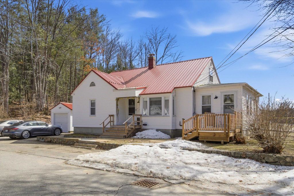 59 Woodland Avenue, Laconia, NH 03246