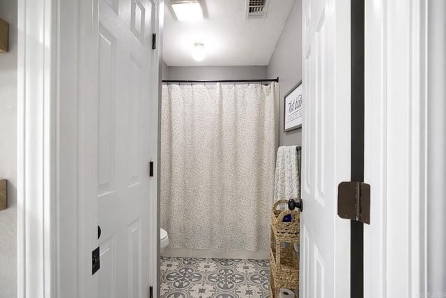 329 Regal Oaks, White Hall, AR 71602