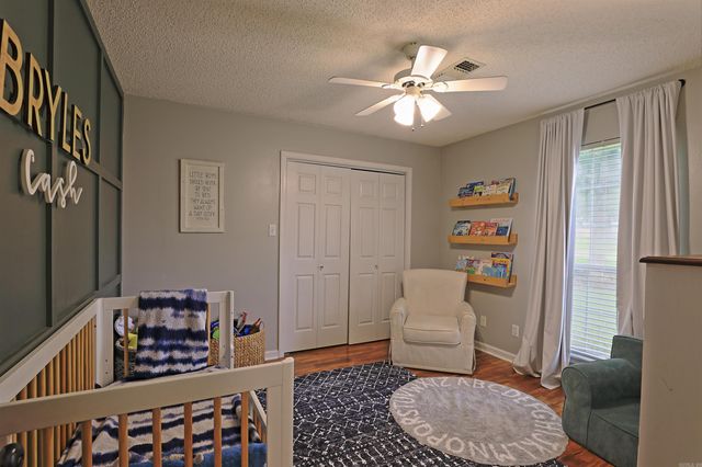 329 Regal Oaks, White Hall, AR 71602