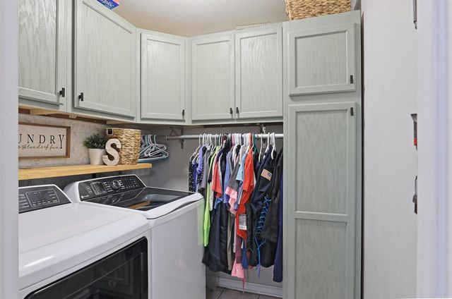 329 Regal Oaks, White Hall, AR 71602