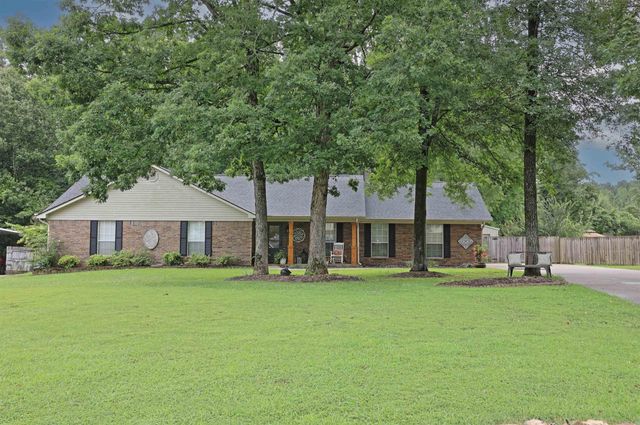 329 Regal Oaks, White Hall, AR 71602