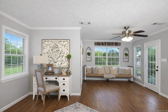 329 Regal Oaks, White Hall, AR 71602