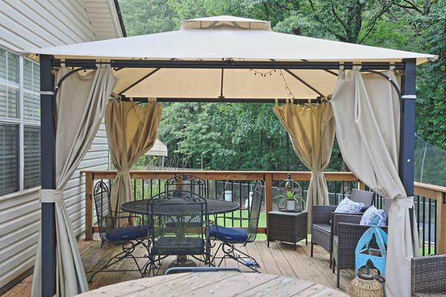 329 Regal Oaks, White Hall, AR 71602