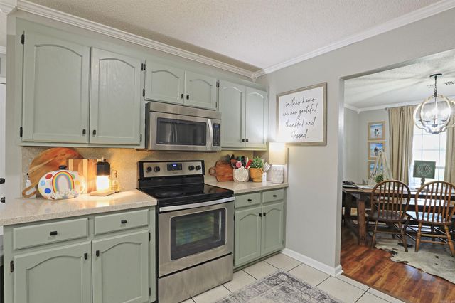 329 Regal Oaks, White Hall, AR 71602