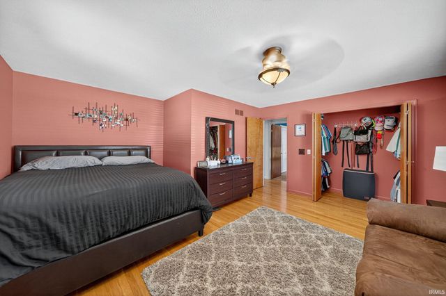 21380 Kroft Drive, South Bend, IN 46628